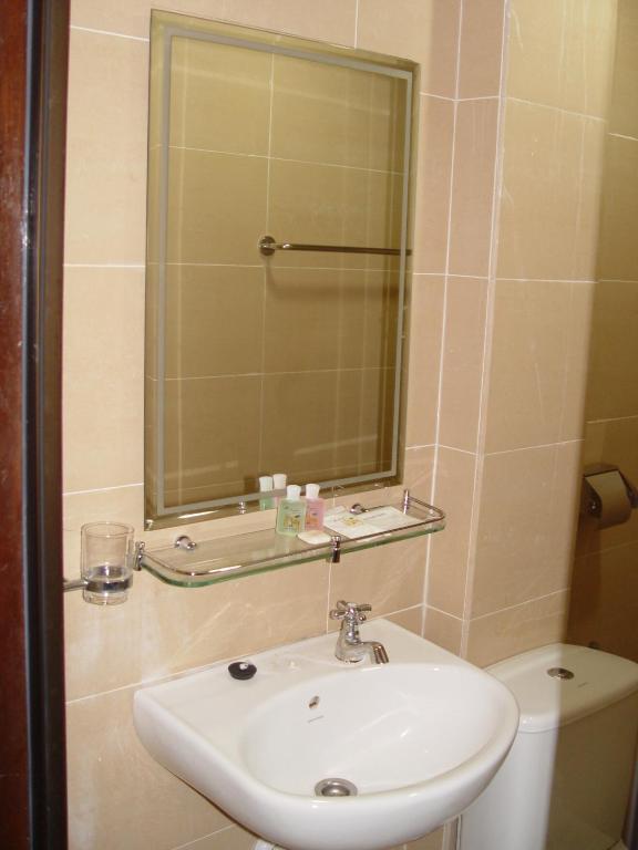 Jb City Hotel Johor Bahru Habitación foto
